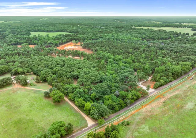 3rd image of 16092 Cr 440, Lindale, TX 75771 | MLS# 21319736