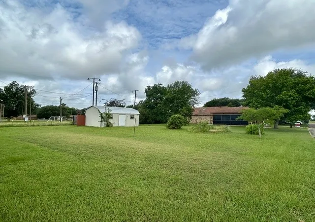 Homes for sale in Groesbeck, TX | 710 Cherry Dr, Groesbeck, TX 76642 | MLS# 21318563