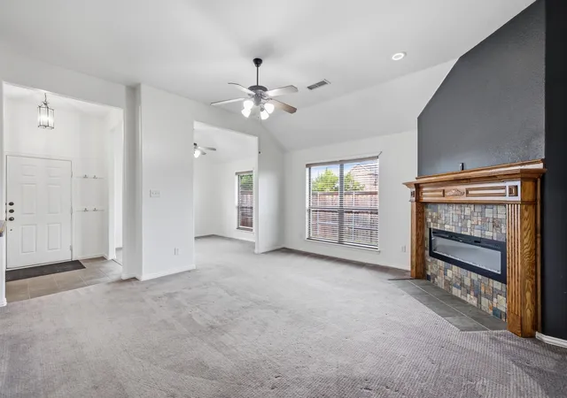 Photo 4 of Single family home for sale at 9101 Autumn Falls Dr, Fort Worth, TX 76118 | MLS# 21316146 | Listing updated on 2026-09-22