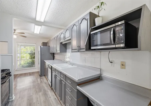 Photo 4 of Single family home for sale at 3005 18Th St, Plano, TX 75074 | MLS# 21319141 | Listing updated on 2026-08-29