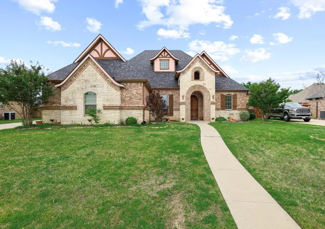 Homes for sale in Pottsboro, TX | 1128 Fountain Creek Blvd, Pottsboro, TX 75076 | MLS# 21286133