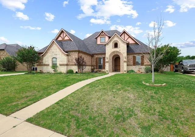 Homes for sale in Pottsboro, TX | 1128 Fountain Creek Blvd, Pottsboro, TX 75076 | MLS# 21286133