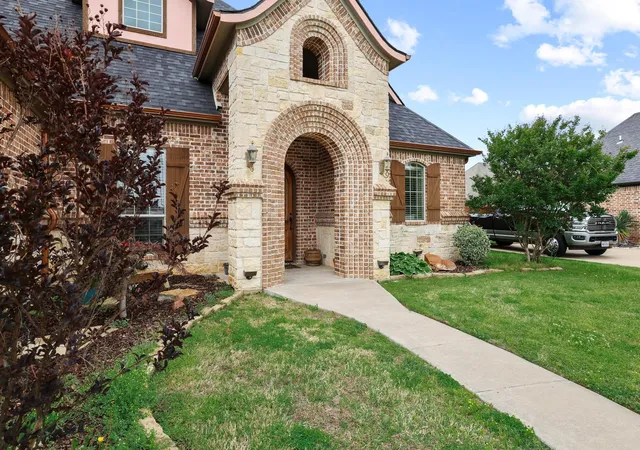 Homes for sale in Pottsboro, TX | 1128 Fountain Creek Blvd, Pottsboro, TX 75076 | MLS# 21286133