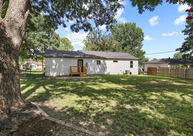 Homes for sale in Bonham, TX | 709 Lipscomb St, Bonham, TX 75418 | MLS# 21319737