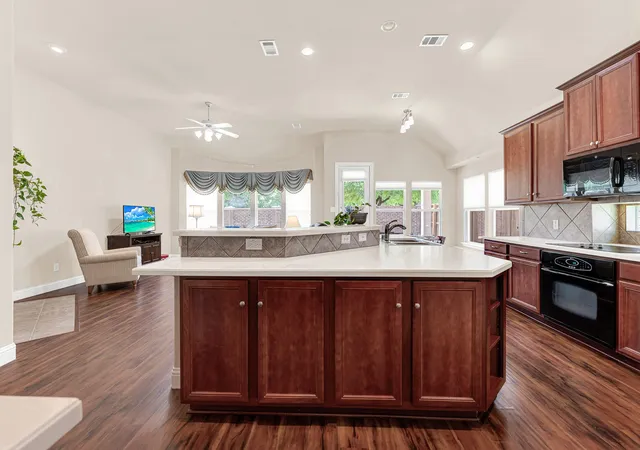 Photo 3 of Single family home for sale at 5724 New Castle Dr, Richardson, TX 75082 | MLS# 21282139 | Listing updated on 2026-10-02