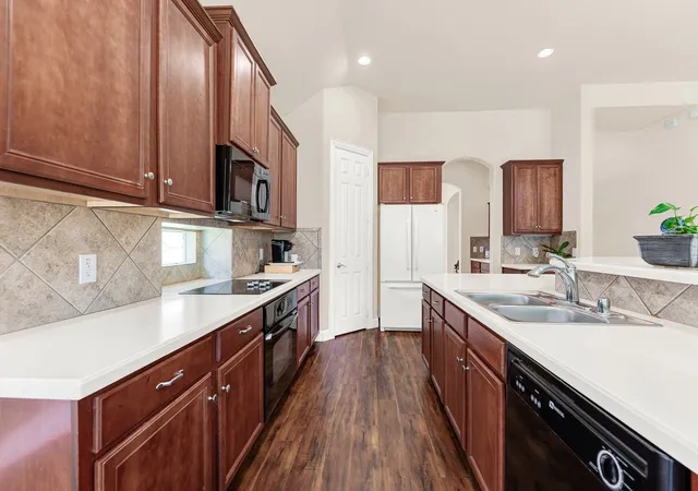 Photo 4 of Single family home for sale at 5724 New Castle Dr, Richardson, TX 75082 | MLS# 21282139 | Listing updated on 2026-10-02