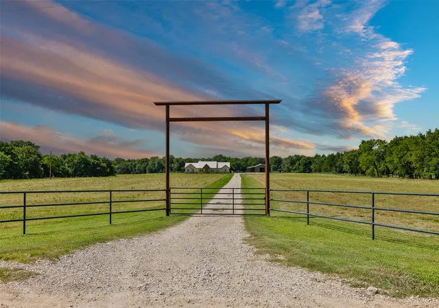 Photo 3 of Single family home for sale at 405 County Road 156, Whitesboro, TX 76273 | MLS# 21319077 | Listing updated on 2026-08-22