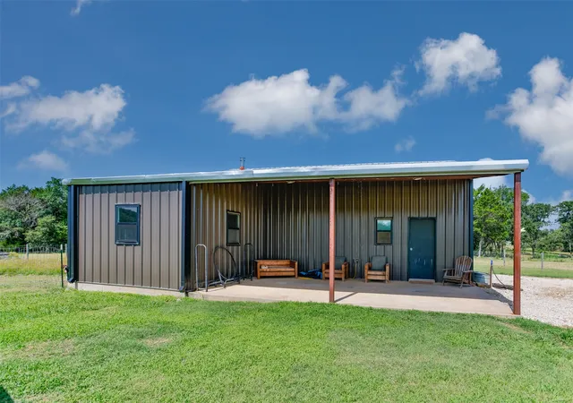 Homes for sale in Whitesboro, TX | 405 County Road 156, Whitesboro, TX 76273 | MLS# 21319077