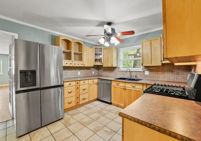Photo 3 of Single family home for sale at 1704 W Birge St, Sherman, TX 75092 | MLS# 21318590 | Listing updated on 2026-09-28