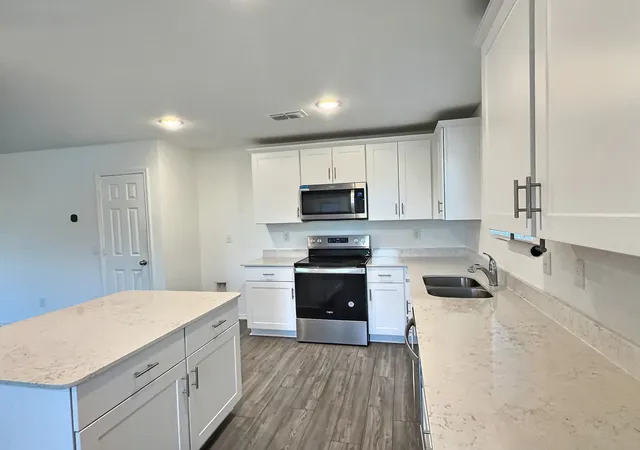 Photo 3 of Single family home for sale at 1431 Embrook Trl, Forney, TX 75126 | MLS# 21319211 | Listing updated on 2026-10-03