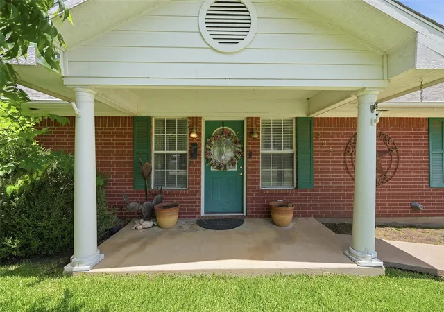 Homes for sale in Whitesboro, TX | 205 3Rd St, Whitesboro, TX 76273 | MLS# 21319857