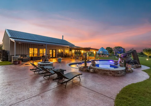 Photo 3 of Single family home for sale at 2524 State Hwy 79 S, Wichita Falls, TX 76310 | MLS# 21319865 | Listing updated on 2026-08-27