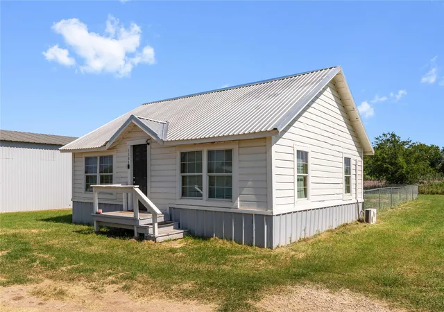Homes for sale in Bangs, TX | 1104 Gantt St, Bangs, TX 76823 | MLS# 21319866