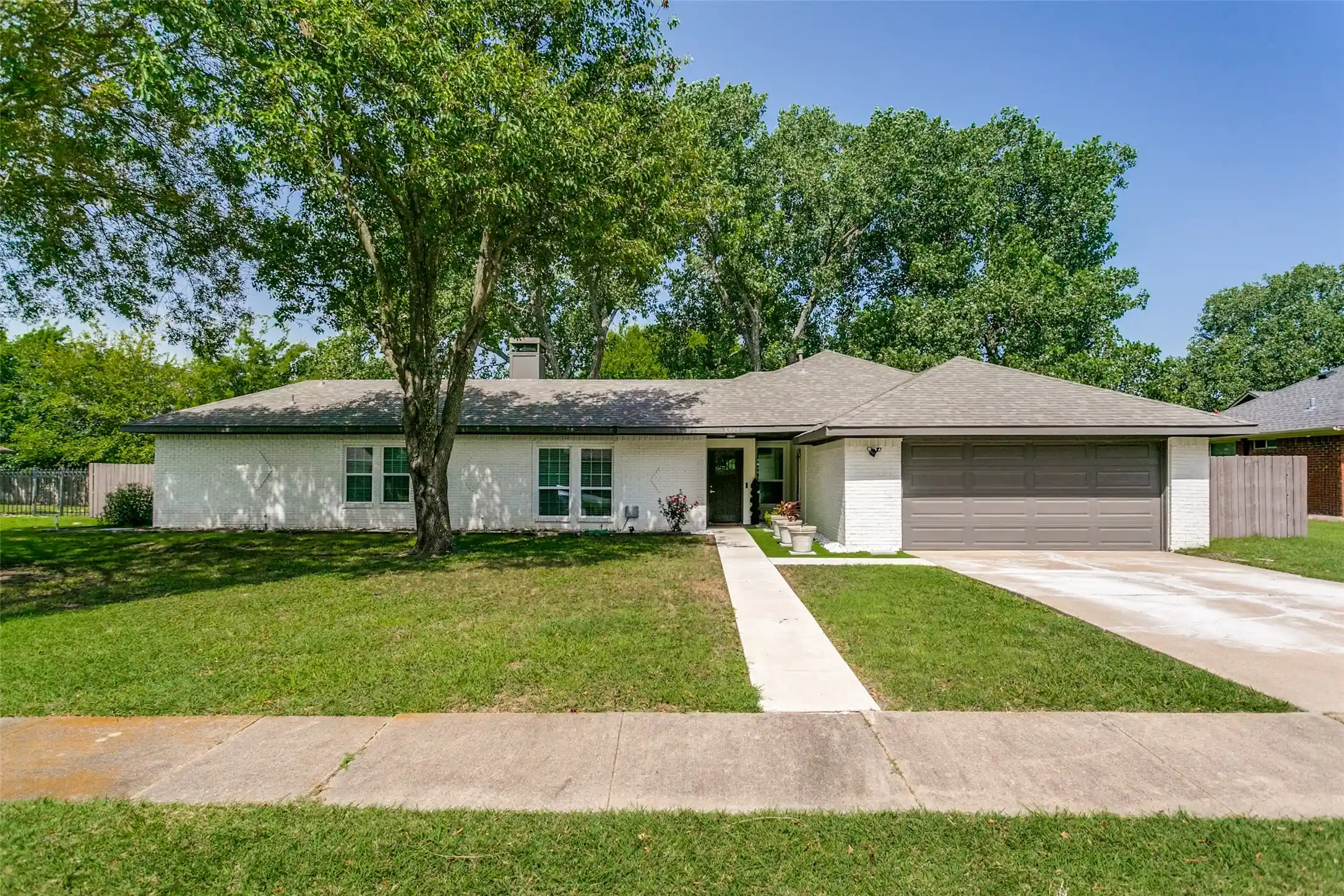 Photo 1 of Single family home for sale at 6709 Abilene Dr, Sachse, TX 75048 | MLS# 21319149 | Listing updated on 2026-07-03