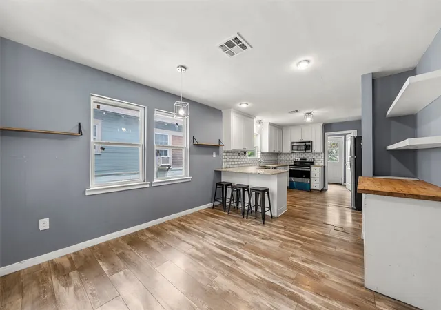 Photo 4 of Single family home for sale at 2425 Mckenzie Ave, Waco, TX 76708 | MLS# 21319496 | Listing updated on 2026-07-28