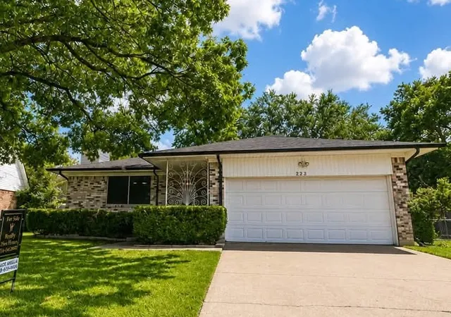 Photo 1 of Single family home for sale at 723 Walnut St, Duncanville, TX 75116 | MLS# 21317456 | Listing updated on 2026-08-19