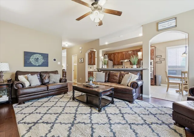 Photo 3 of Single family home for sale at 10512 Flat Creek Trl, Mc Kinney, TX 75072 | MLS# 21313027 | Listing updated on 2026-08-29