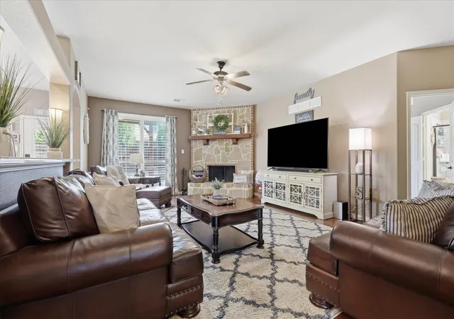 Photo 3 of Single family home for sale at 10512 Flat Creek Trl, Mc Kinney, TX 75072 | MLS# 21313027 | Listing updated on 2026-08-29