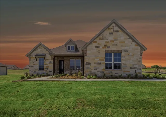 Photo 1 of Single family home for sale at 715 Water Side Dr, Van Alstyne, TX 75495 | MLS# 21317197 | Listing updated on 2026-10-07