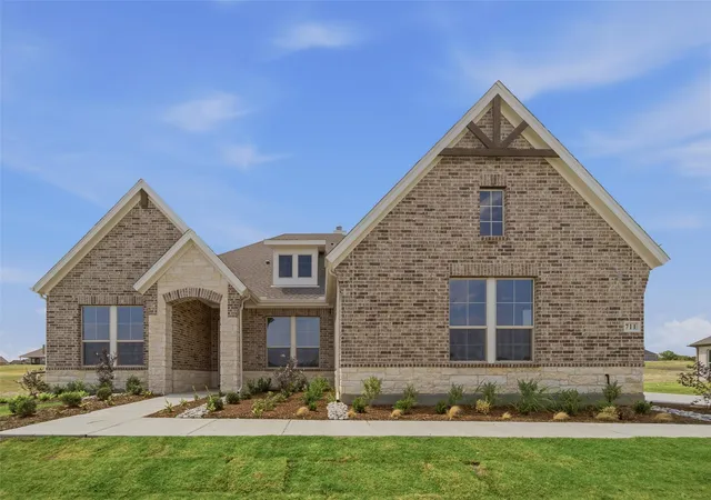 Photo 2 of Single family home for sale at 711 Water Side Dr, Van Alstyne, TX 75495 | MLS# 21317160 | Listing updated on 2026-08-27