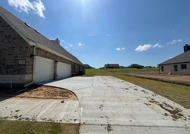 Homes for sale in Van Alstyne, TX | 711 Water Side Dr, Van Alstyne, TX 75495 | MLS# 21317160