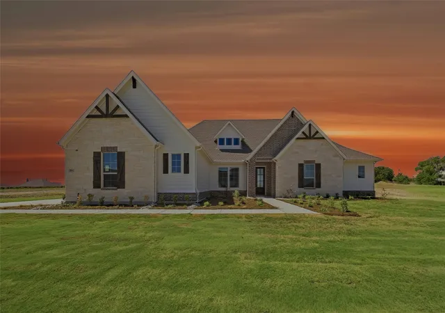 Photo 1 of Single family home for sale at 802 Westover Dr, Van Alstyne, TX 75495 | MLS# 21317045 | Listing updated on 2026-10-07