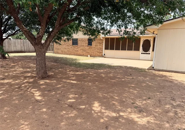 Homes for sale in Aspermont, TX | 305 S Cleveland Ave, Aspermont, TX 79502 | MLS# 21319837