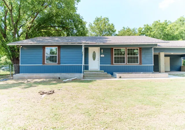 Homes for sale in Dawson, TX | 103 N 6th St E, Dawson, TX 76639 | MLS# 21319980
