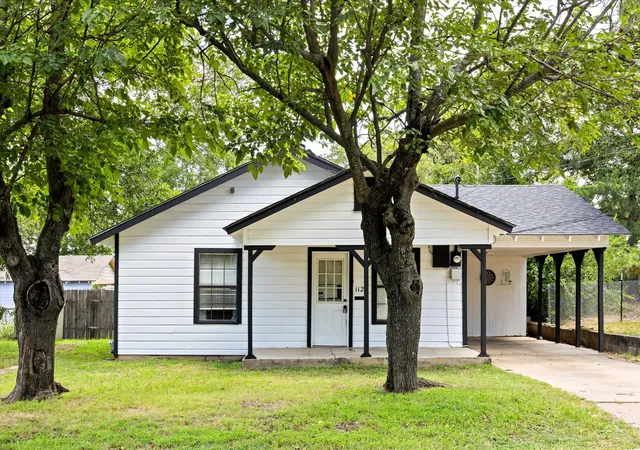 Homes for sale in Stephenville, TX | 1120 N Chamberlain St, Stephenville, TX 76401 | MLS# 21319609