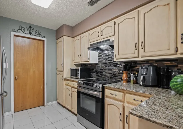 Homes for sale in Mt Pleasant, TX | 206 Carr Dr, Mt Pleasant, TX 75455 | MLS# 21319974