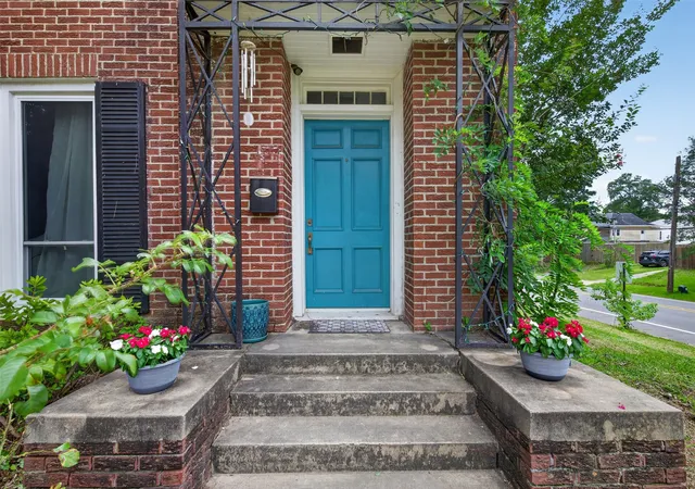 Photo 1 of Single family home for sale at 361 Boulevard St, Shreveport, LA 71104 | MLS# 21316874 | Listing updated on 2026-08-22