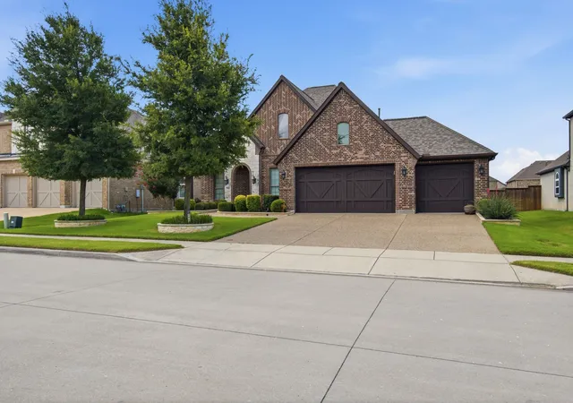 Photo 3 of Single family home for sale at 2814 Spring Creek Trl, Prosper, TX 75078 | MLS# 21319245 | Listing updated on 2026-07-08