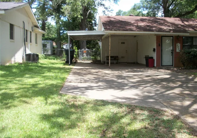 Photo 3 of Single family home for sale at 2806 Kaylin Dr, Shreveport, LA 71118 | MLS# 21319911 | Listing updated on 2026-08-18