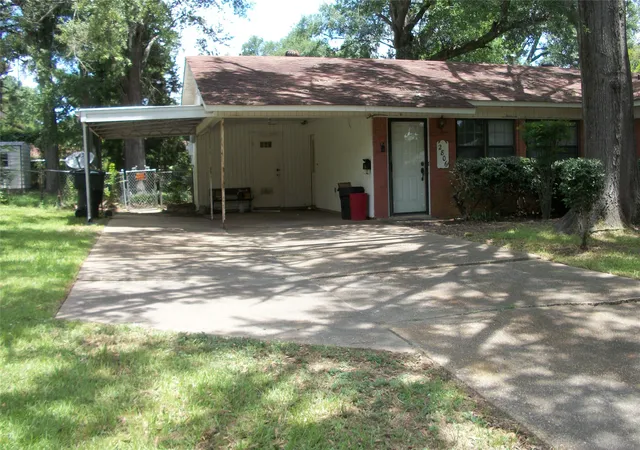 Photo 3 of Single family home for sale at 2806 Kaylin Dr, Shreveport, LA 71118 | MLS# 21319911 | Listing updated on 2026-08-18