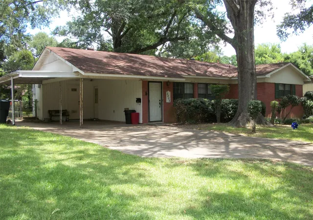 Photo 4 of Single family home for sale at 2806 Kaylin Dr, Shreveport, LA 71118 | MLS# 21319911 | Listing updated on 2026-08-18