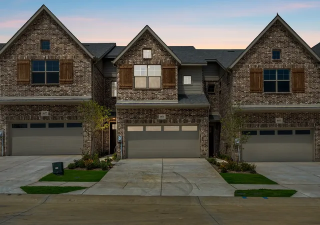 Photo 3 of Single family home for sale at 4631 Hawks Trl, Little Elm, TX 75068 | MLS# 21319914 | Listing updated on 2026-10-05