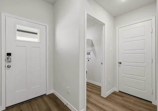 Photo 3 of Single family home for sale at 1705 Romans Rd, Ennis, TX 75119 | MLS# 21319418 | Listing updated on 2026-08-27