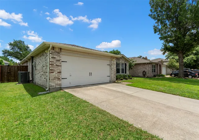 Photo 3 of Single family home for sale at 3401 Jacobs Dr, Mc Kinney, TX 75070 | MLS# 21320047 | Listing updated on 2026-08-25