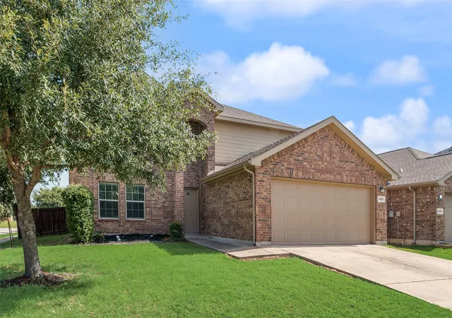 Photo 3 of Single family home for sale at 11801 Summer Springs Dr, Frisco, TX 75036 | MLS# 21320038 | Listing updated on 2026-08-09