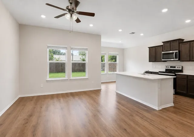 Photo 3 of Single family home for sale at 1804 Pecan Valley Dr, Kaufman, TX 75142 | MLS# 21317720 | Listing updated on 2026-09-25