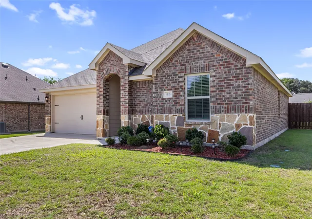 Photo 2 of Single family home for sale at 1804 Pecan Valley Dr, Kaufman, TX 75142 | MLS# 21317720 | Listing updated on 2026-09-25