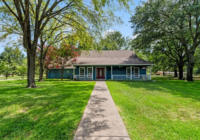 Homes for sale in Mabank, TX | 245 Shady Shores Dr, Mabank, TX 75156 | MLS# 21314938