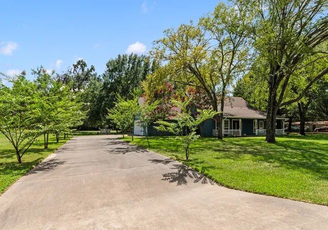 Homes for sale in Mabank, TX | 245 Shady Shores Dr, Mabank, TX 75156 | MLS# 21314938