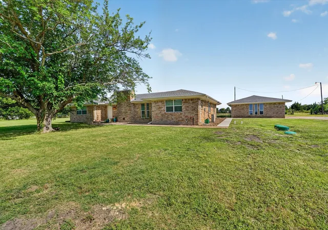 Homes for sale in Lucas, TX | 9 Estates Rd, Lucas, TX 75002 | MLS# 21320201