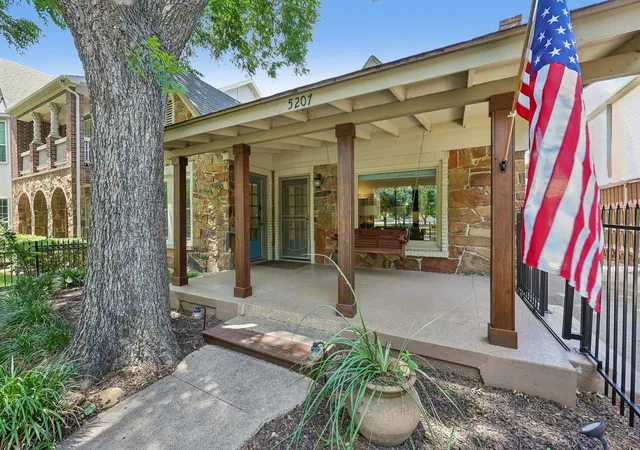 Photo 3 of Single family home for sale at 5207 Mission Ave, Dallas, TX 75206 | MLS# 21314419 | Listing updated on 2026-08-18
