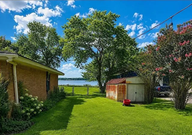 Homes for sale in Midlothian, TX | 4378 Old Fort Worth Rd, Midlothian, TX 76065 | MLS# 21319483