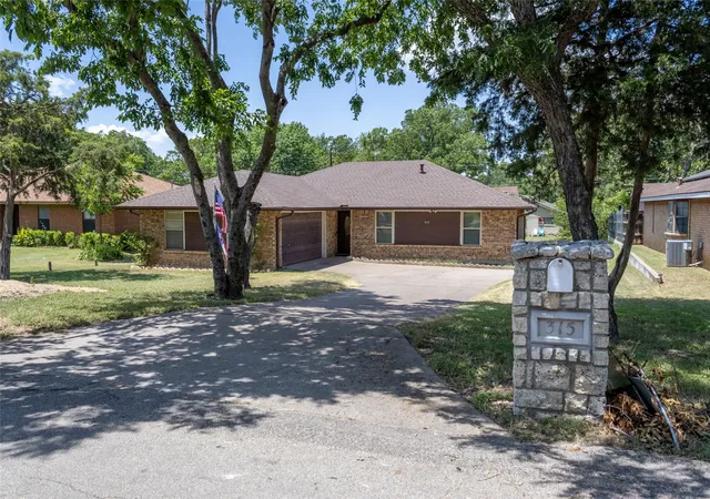 Photo 1 of Single family home for sale at 315 Dow Ross Blvd, Duncanville, TX 75116 | MLS# 21320216 | Listing updated on 2026-09-05