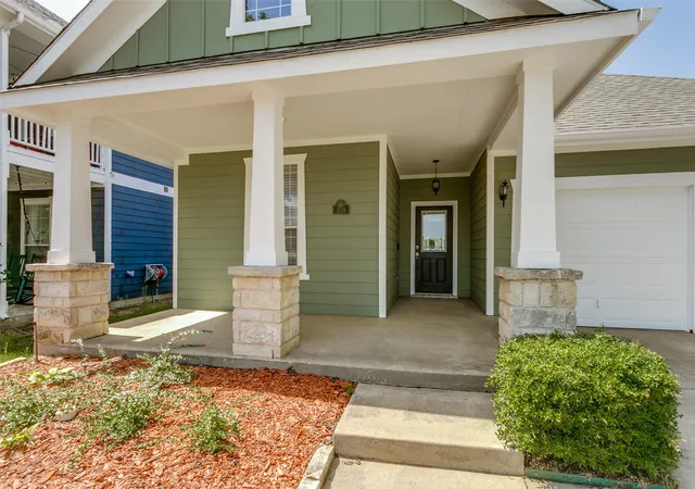 Photo 2 of Single family home for sale at 9128 Greene Dr, Aubrey, TX 76227 | MLS# 21319079 | Listing updated on 2026-08-25