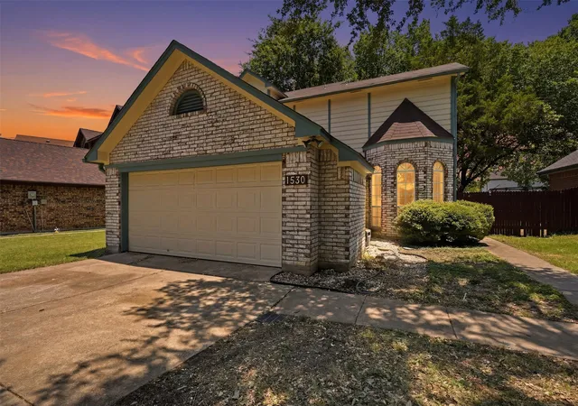 Photo 3 of Single family home for sale at 1530 Allen Dr, Cedar Hill, TX 75104 | MLS# 21319191 | Listing updated on 2026-09-26