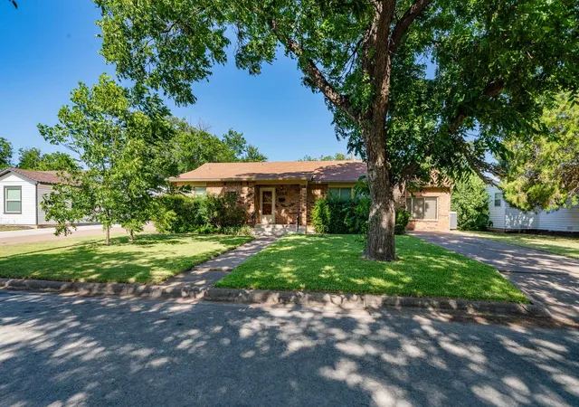 Homes for sale in Abilene, TX | 1758 Mccraken St, Abilene, TX 79602 | MLS# 21319368